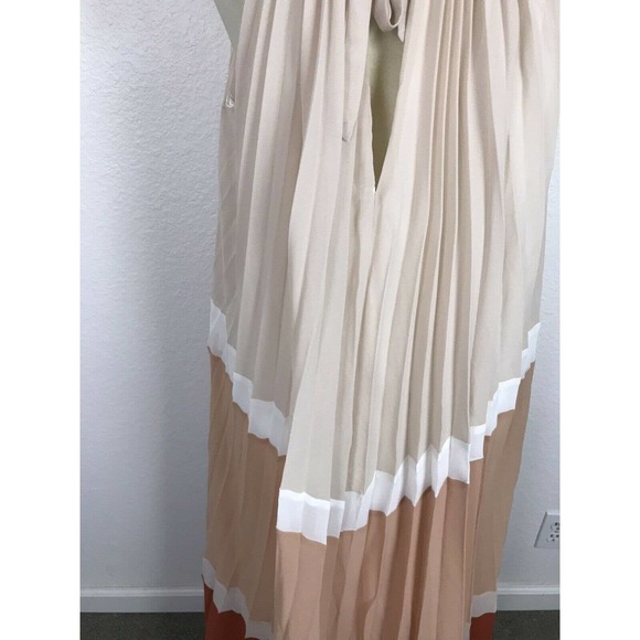 Lulu's Color Block Pleated Maxi Dress - Picture 9 of 12
